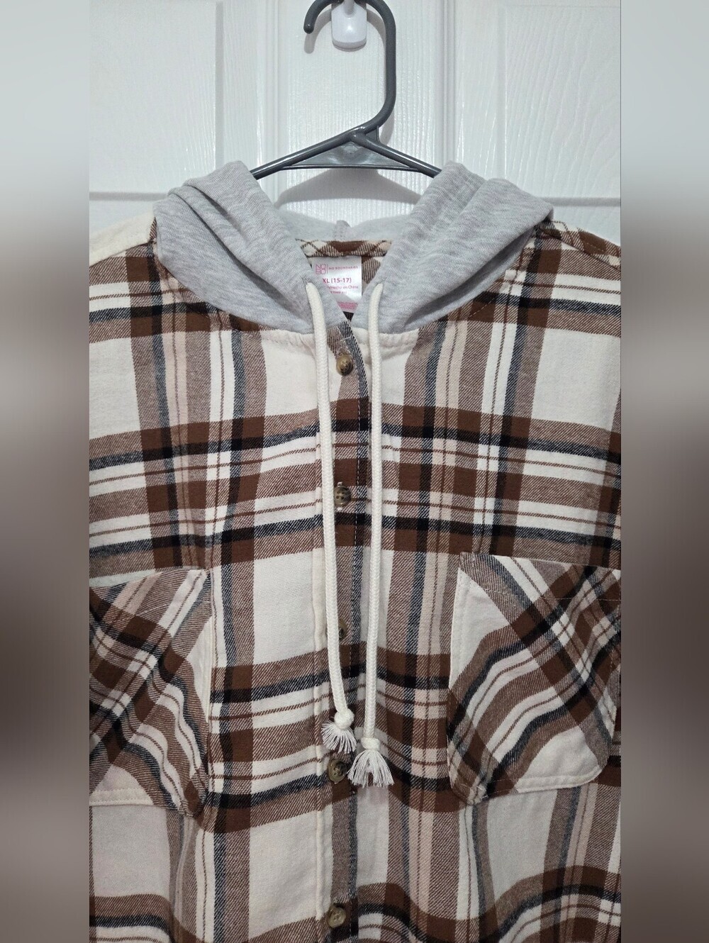 No Boundaries Womens Flannel Shirt Hooded Cropped Plaid Brown White XL - Picture 3 of 10